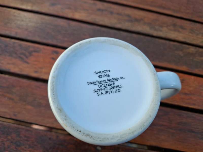 Vintage branded Snoopy coffee mug