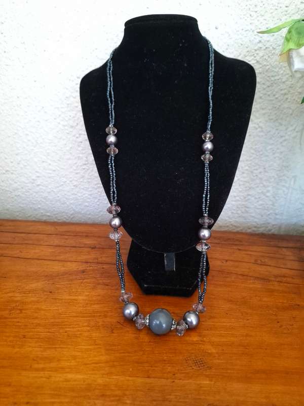 Handmade costume jewellery set 9