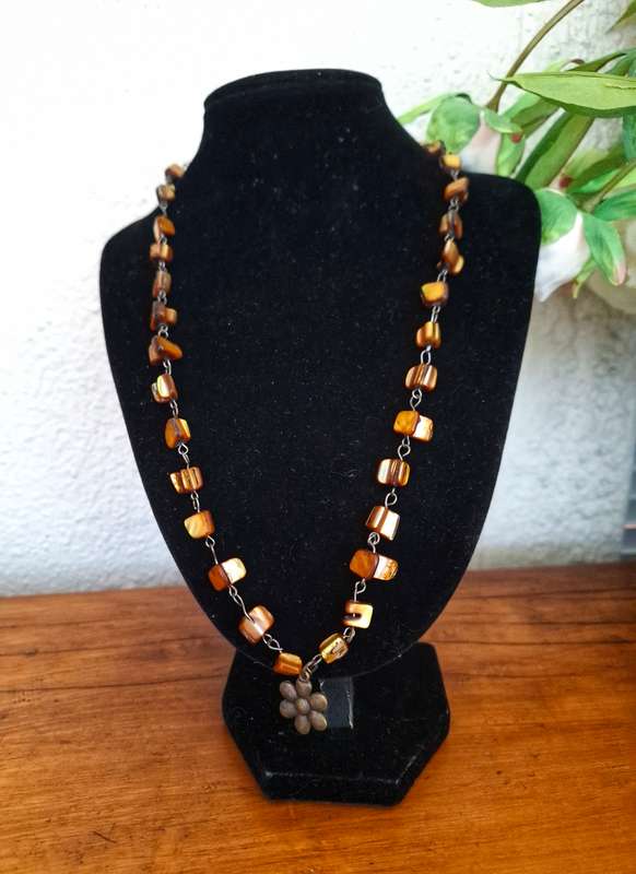 Handmade costume jewellery set 14