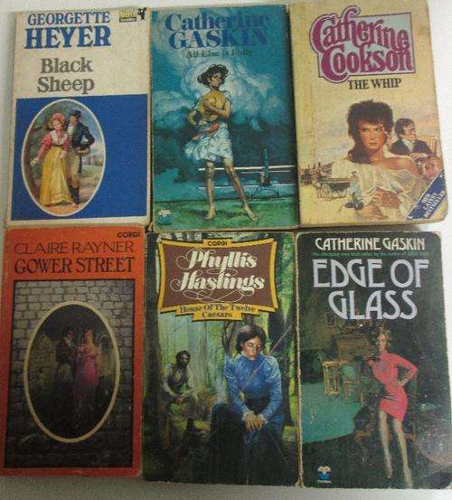 BOOKS SALE 4: R2 a book (SOLD AS SET)