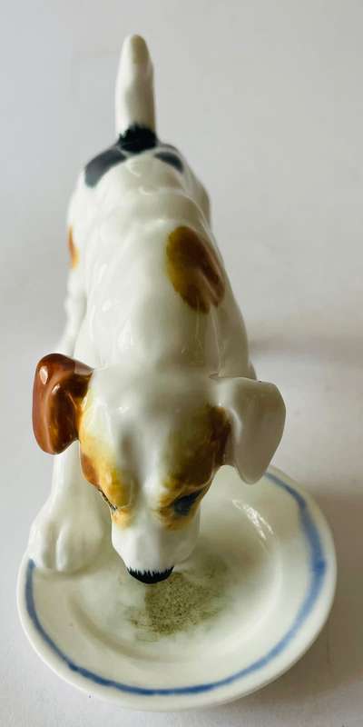 Royal Doulton - Jack russell terrior eating - HN 1158