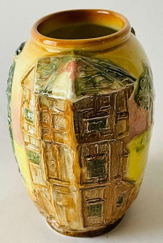 Royal Doulton - Relief Vase  (Tony Weller)