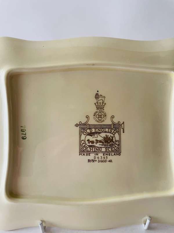 Royal Daulton - Old English coaching scenes - D6393
