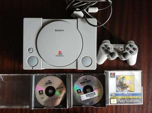 1st Generation Sony Playstation Console + 3 games