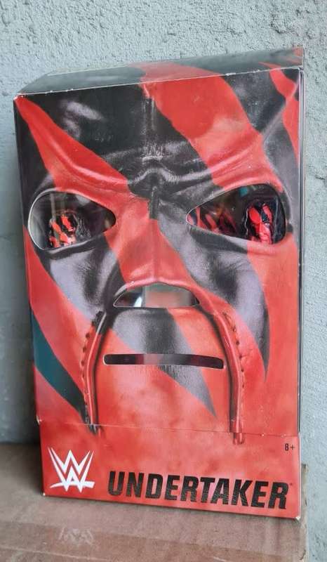 WWE Elite Ringside Collectibles Undertaker as Kane Deadman in Disguise Action Figure 7`Mattel