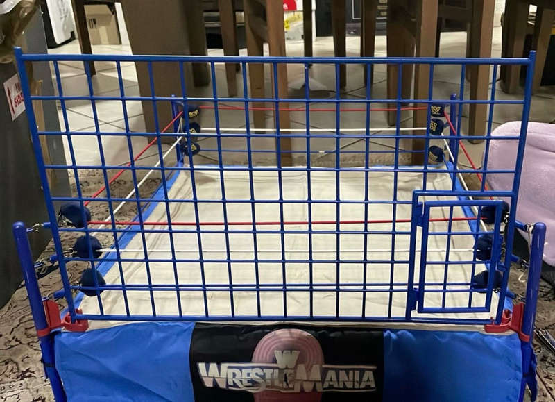 WWE Elite Scale ring Mattel Wrestling 7` Action Figure