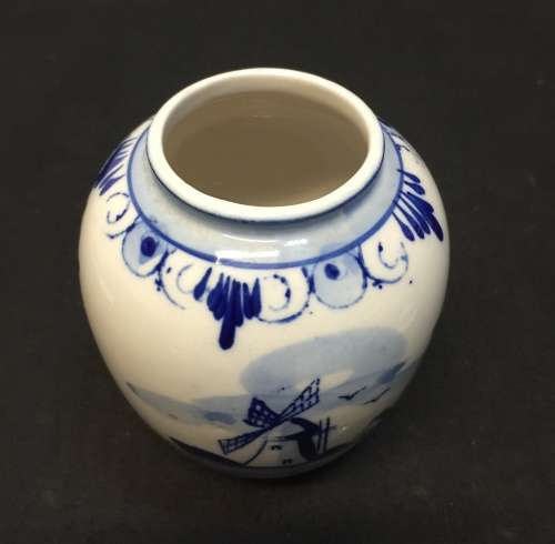 Hand-painted blue and white Delft bottles with lid.height-165mm.