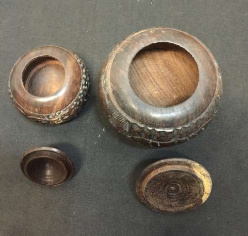 Hand rhino carved wooden barrel. 1 X diameter-100 mm. 1 X diameter-65 mm. 2 for 1 Bid.