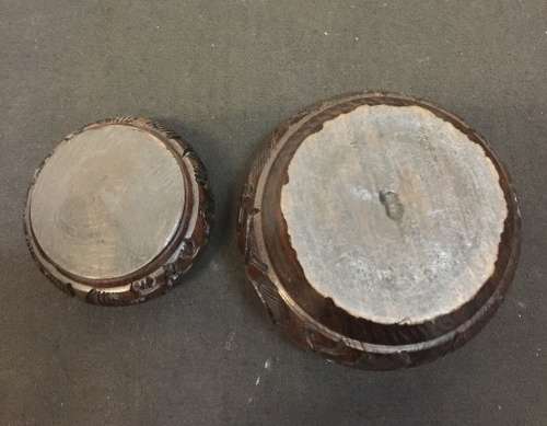 Hand rhino carved wooden barrel. 1 X diameter-100 mm. 1 X diameter-65 mm. 2 for 1 Bid.