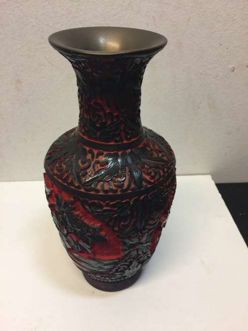 CHINESE ANITQUES -STUNNING LARGE INTRICATELY CARVED CINNABAR VASE