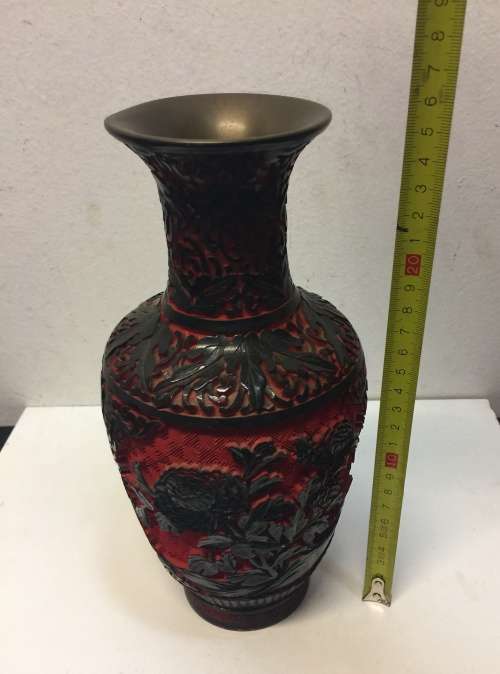 CHINESE ANITQUES -STUNNING LARGE INTRICATELY CARVED CINNABAR VASE