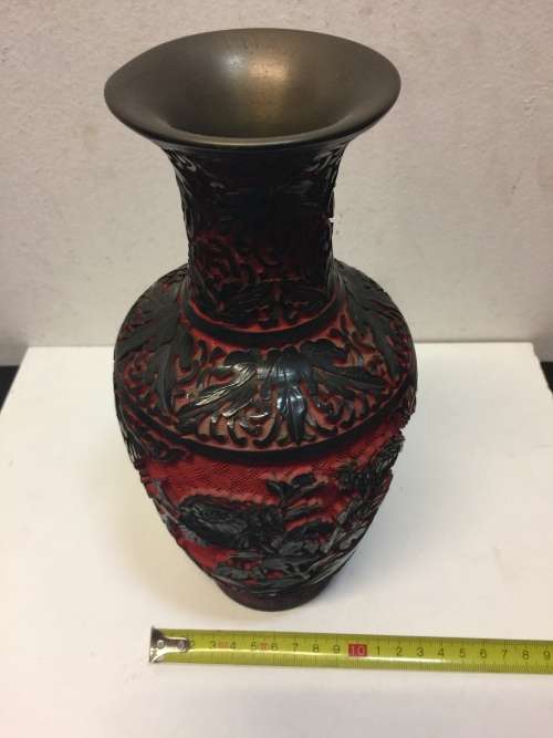 CHINESE ANITQUES -STUNNING LARGE INTRICATELY CARVED CINNABAR VASE