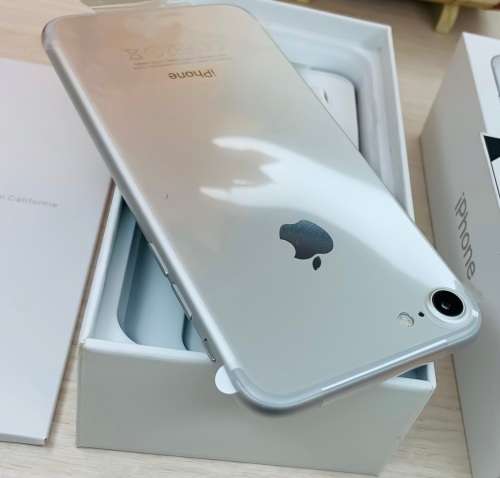 iPhone 7 128GB - BRAND NEW SEALED