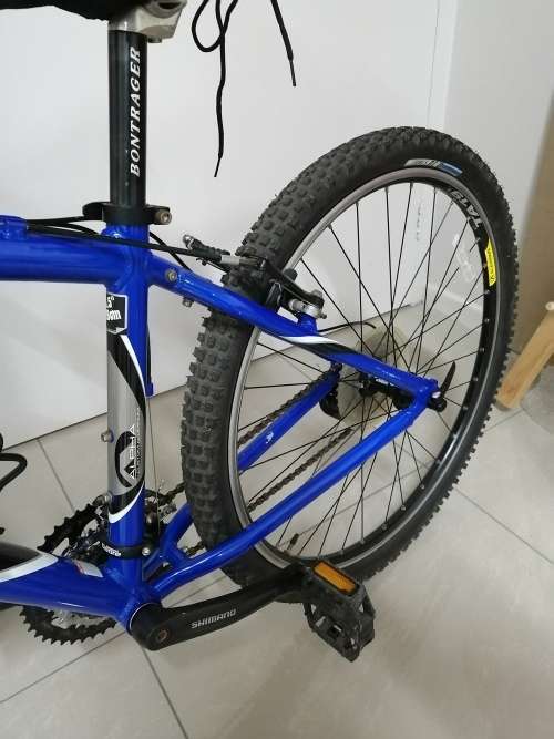 ### MOUNTAIN BIKE - TREK 4700 ###