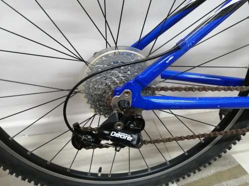 ### MOUNTAIN BIKE - TREK 4700 ###