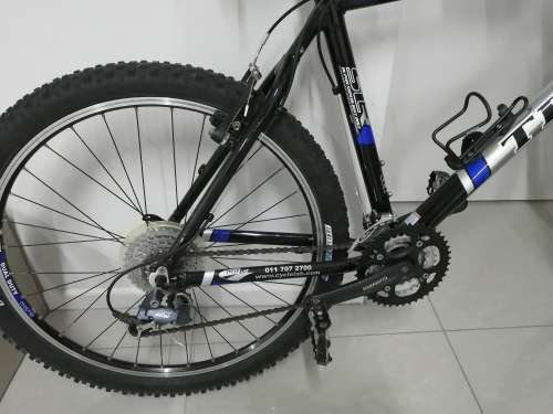 ### MOUNTAIN BIKE - TREK 6500 ###