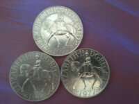 ### 1977 Silver Jubilee of Reign Crown - good detail  - 3 available ###