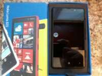 ### Bargain - NOKIA LUMIA 820 with chordless charger - like new ###
