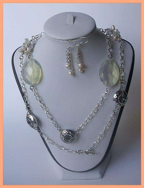 Genuine white freshwater pearl necklace with moonstone beads, free earrings!