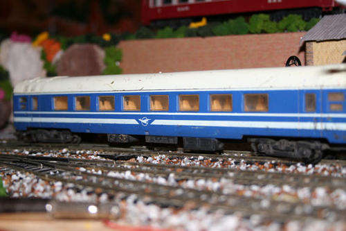 Lima HO SAR Blue Train Passenger Carrier