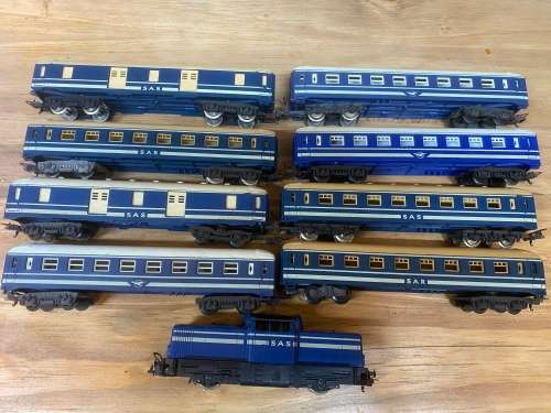 Lima HO scale SAR junior blue train set