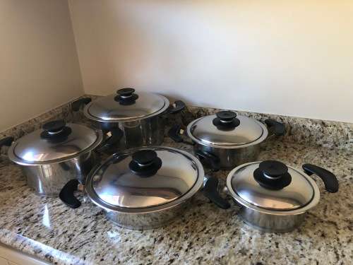AMC CLASSIC WATERLESS COOKWARE - SET OF 5 POTS