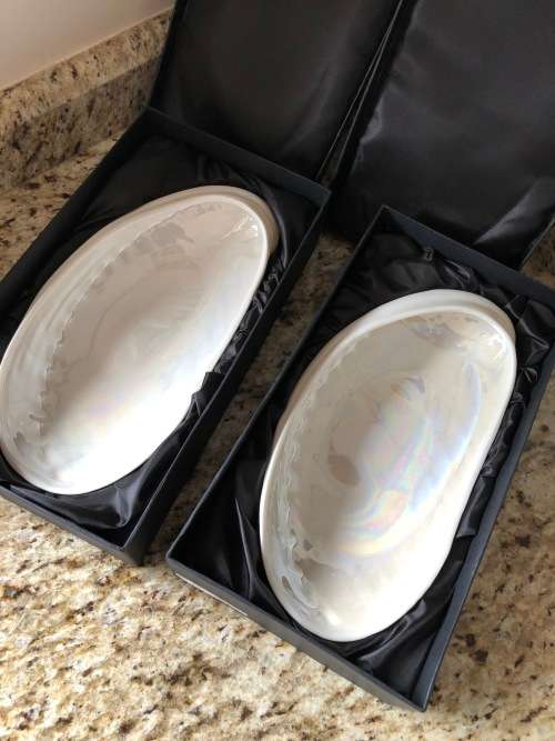 Luna Del Mar Porcelain Oval Abalone Bowl in Gift Box - NEW / UNUSED