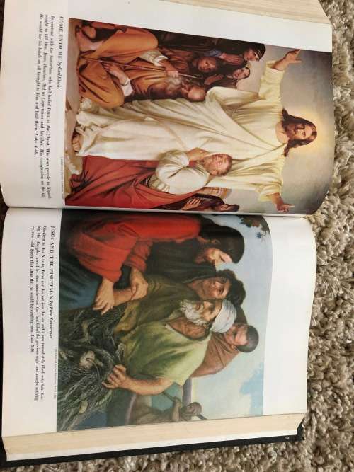 Rare Vintage 1976 Home Health Education Service Holy Bible with Hologram Last Supper Cover