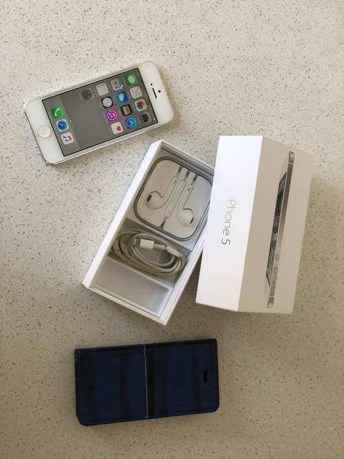 iPhone 5 16GB White *Excellent Condition* FREE DELIVERY
