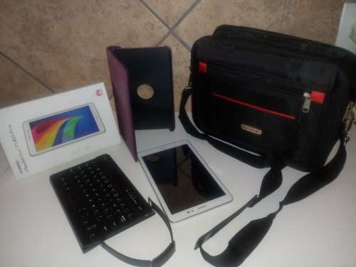 Huawei T1 Pro 8" tablet + Huawei bluetooth smartband + Bluetooth keyboard + various other accesories