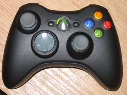 Original XBOX 360 Wireless Controller + Charge & Play Battery
