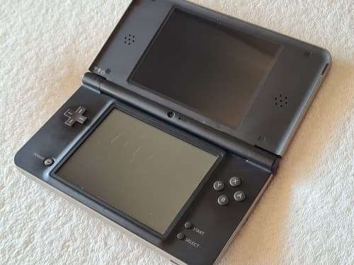 Nintendo DSi XL Console + 20 Games
