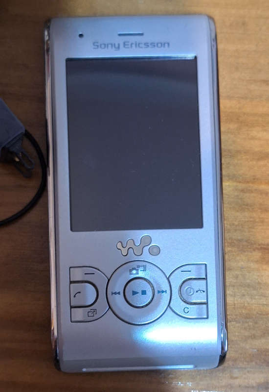 Sony Ericsson W595 (faulty)