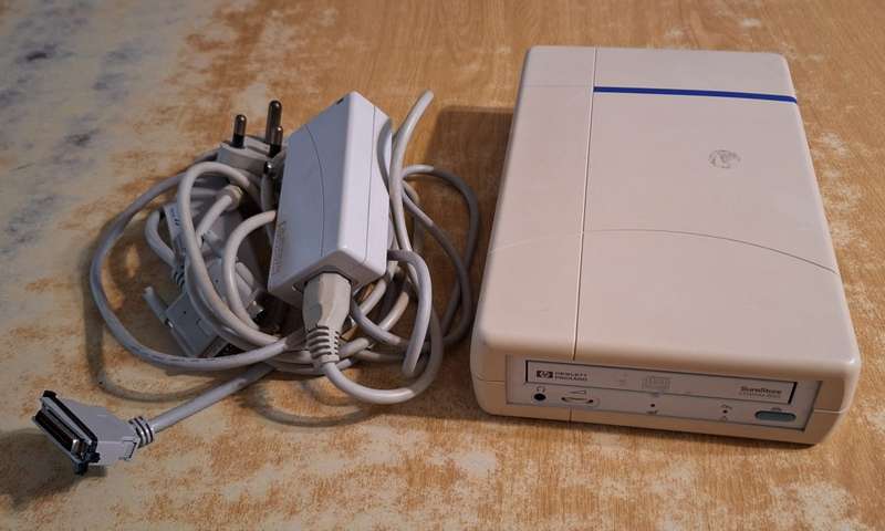 HP Surestore external CD writer