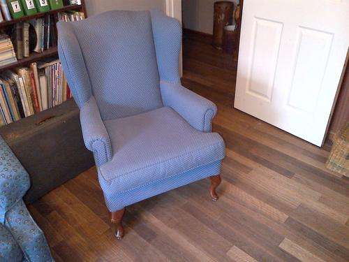 Wingback chair in MINT condition!!