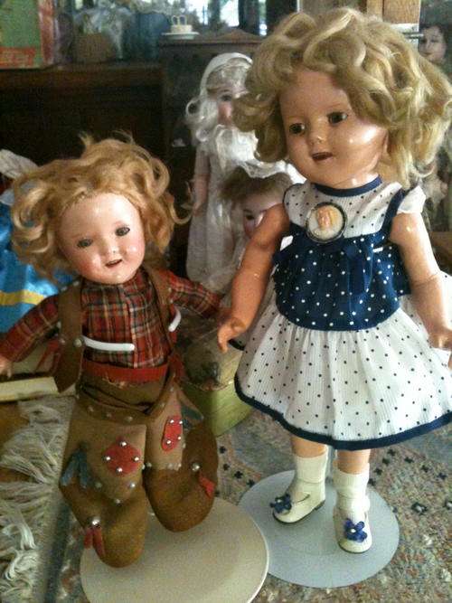 Original 1930's Shirley Temple doll with original pin!! 14 inch