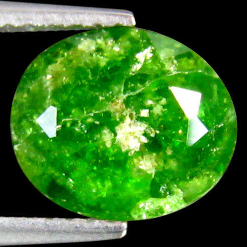 3.52 ct Dazzling Oval (9.71 x 8.34 mm) Green Demantoid Gemstone