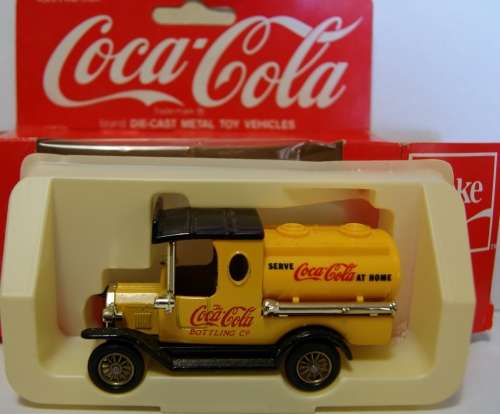 e12  COCA COLA -  LLEDO DAYS GONE COLLECTION SCALE 1;47