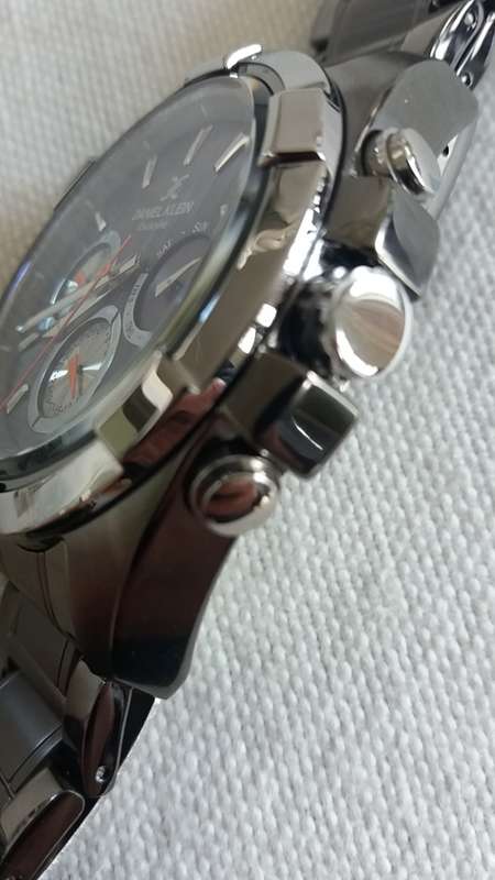 Authentic,brand new ***Daniel Klein*** Exclusive series, top quality !!! This watch is a must have