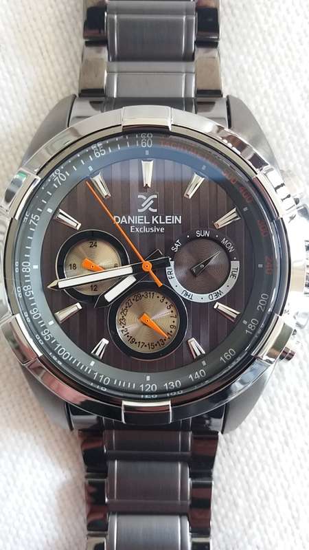 Authentic,brand new ***Daniel Klein*** Exclusive series, top quality !!! This watch is a must have