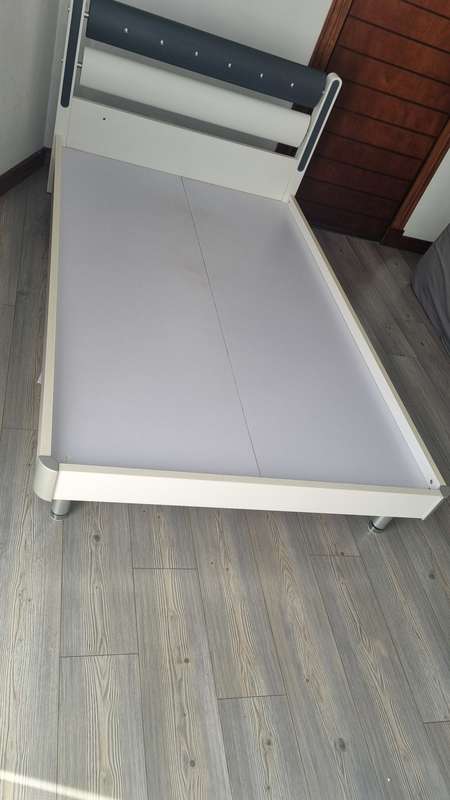 White Mokki 3/4 bed in Excellent Condition with storage underneath. For Collection in Centurion.