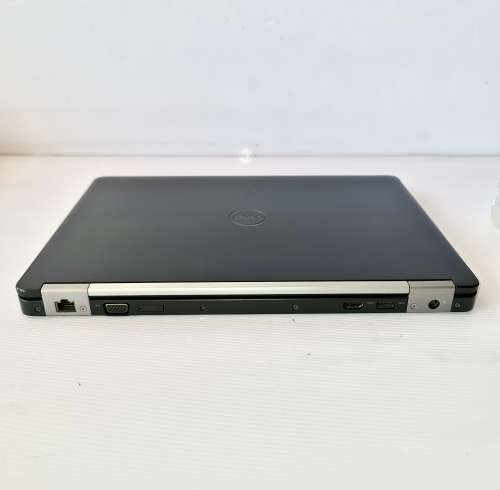 [Engineering spec] Dell i7 6th Gen, 8GB RAM,SSD, Radeon R7 Graphics