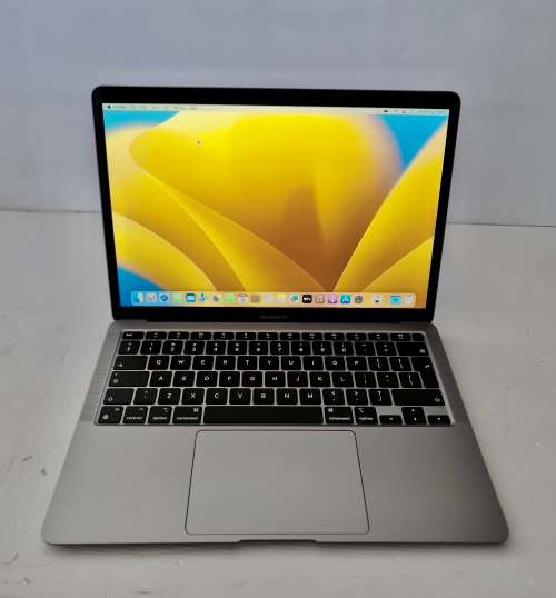 M1 MacBook Air 13` , 256GB SSD, 8GB RAM - Space Grey - LIKE NEW!!