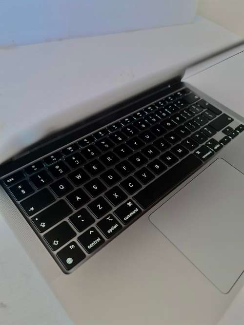 M1 MacBook Air 13` , 256GB SSD, 8GB RAM - Space Grey - LIKE NEW!!