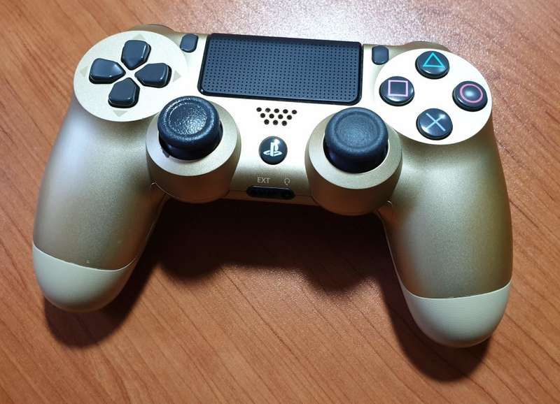 NEW Sony PlayStation 4 Pro 1Tb (4K HDR Gaming)+4 Games+Official Sony Gold Controller+FREE Shipping