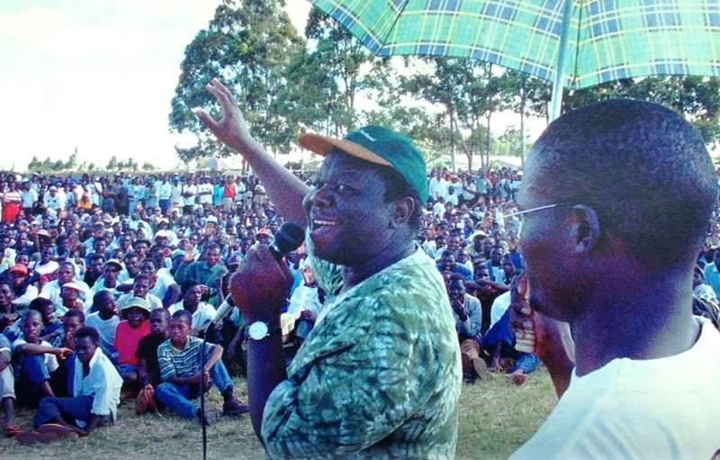 Cry Zimbabwe - Independence - Twenty Years On - Peter Stiff - Hardcover