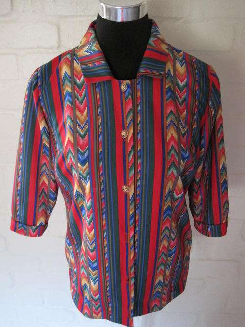 Retro multi coloured blouse with 3 quarter sleeves