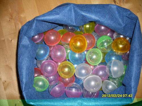 40 X Multicolour capsules