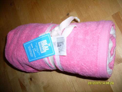 2 x Gym Towels Pink and White