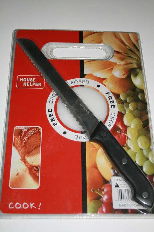 Bread Knife with FREE White Cutting/Chopping Board